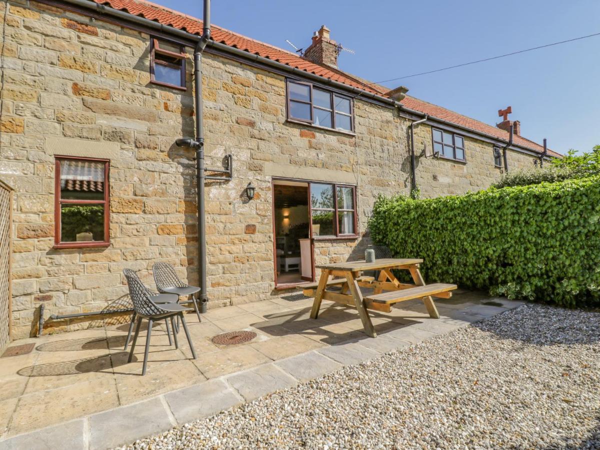 Danby Cottage Уитби Экстерьер фото